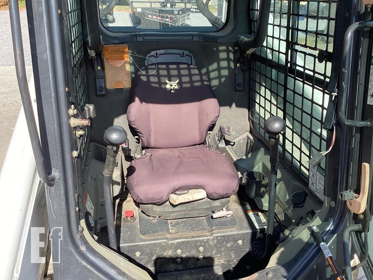 2013-bobcat-s650-image-10