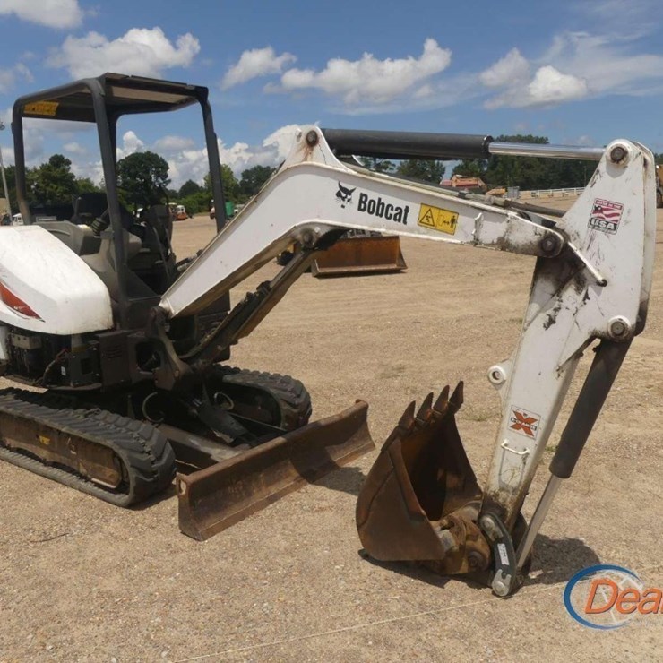 2019 BOBCAT E32i
