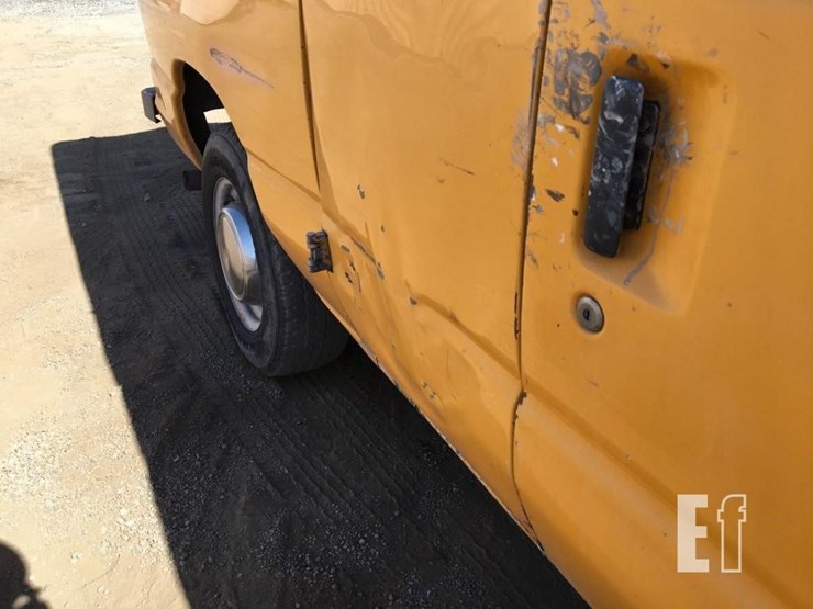2004-ford-e250-image-14