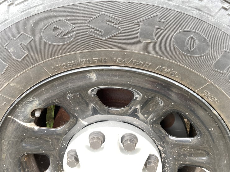 2011-chevrolet-2500-image-11