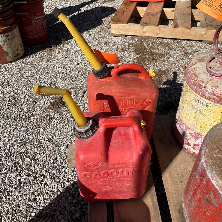 #1680 • (2) Poly Gas Tanks