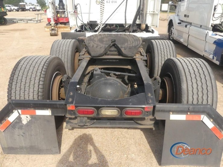 2016-volvo-vnl-truck-tractor,-s/n-4v4nc9eh0gn936363:-t/a,-sleeper,-volvo-d13-425hp-eng.,-ishift-auto,-12.5k-front,-38k-rears,-445/50r22.5-single-rears,-295/75r22.5-fronts,-578k-mi.-image-6