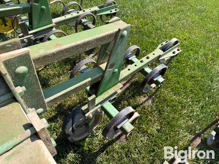 john-deere-825-image-12