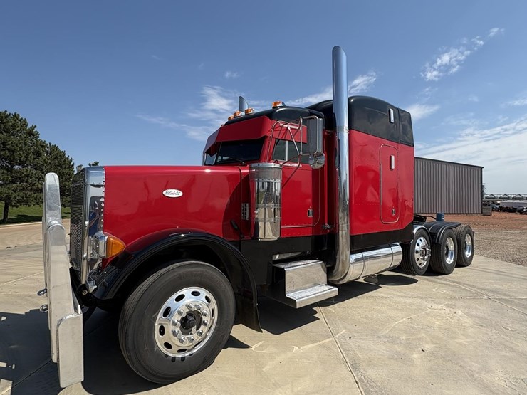 1997-peterbilt-378-image-1