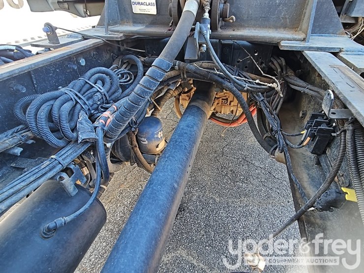 2023-kenworth-t880-image-55