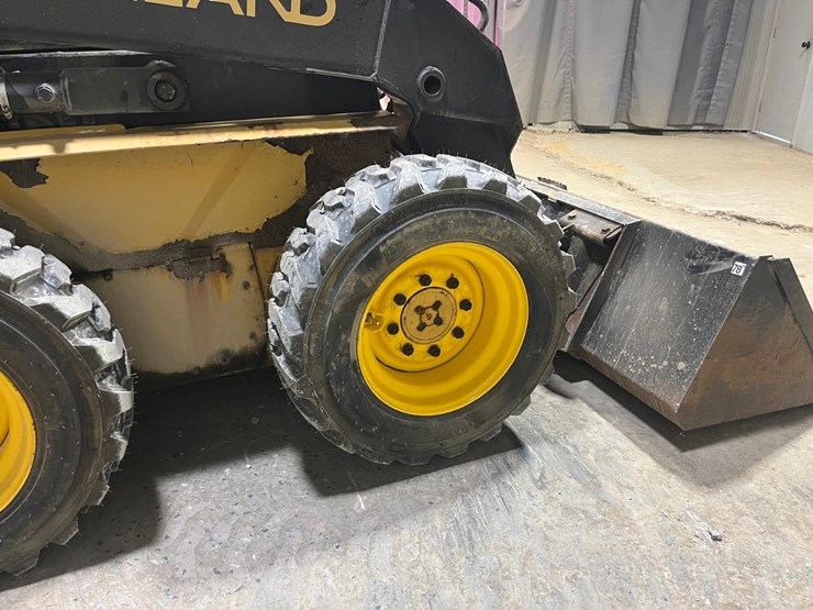 new-holland-lx665-image-16