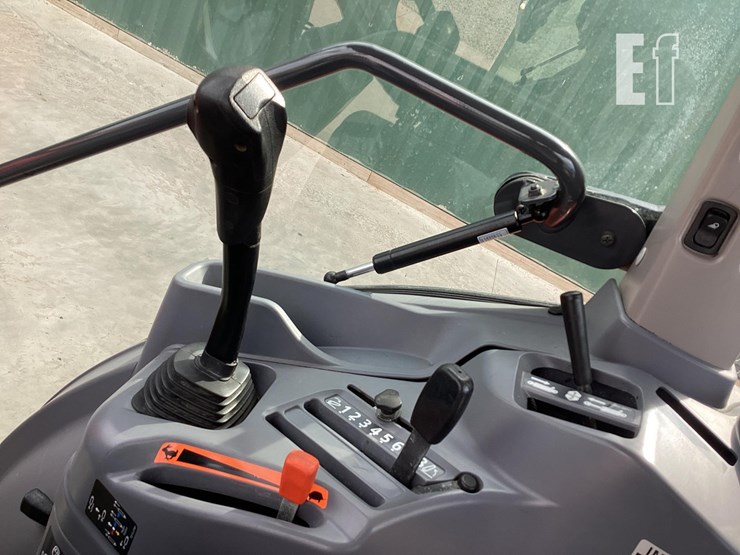 2018-kubota-l4760-image-16