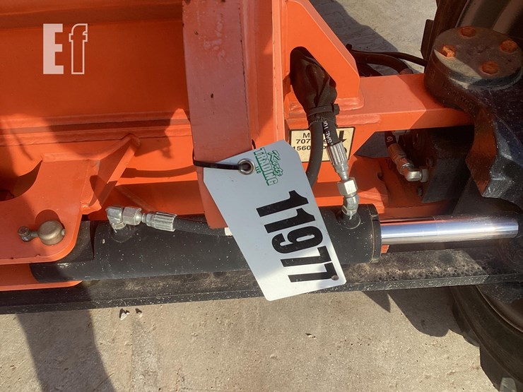 2015-jlg-740aj-image-20