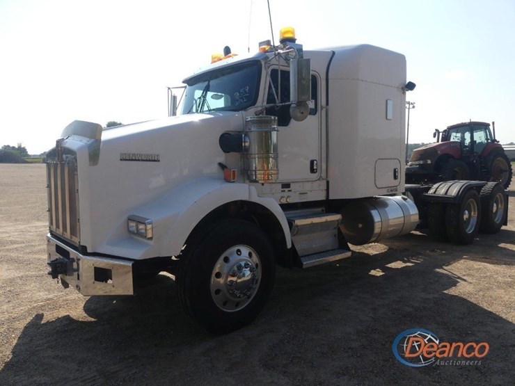 2012-kenworth-t800-image-24