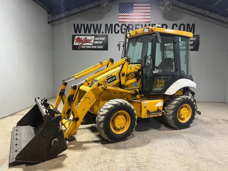jcb-2cx-image-1
