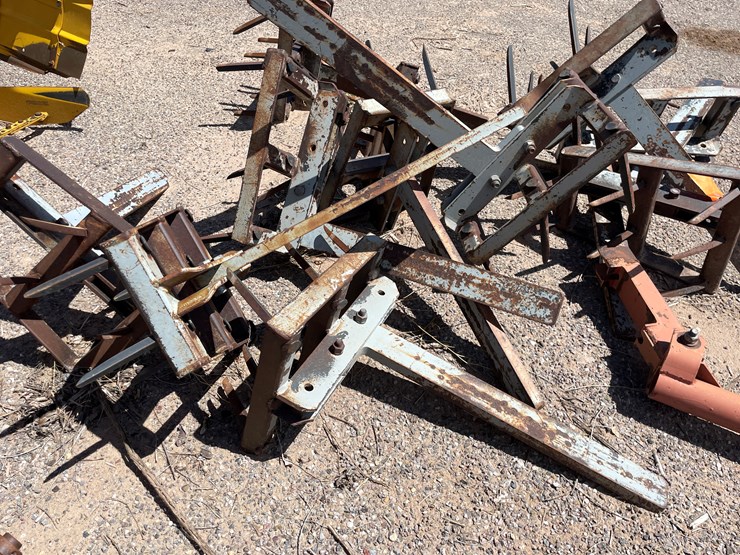 #9114-•-lot-of-spike-tooth-shanks-image-3
