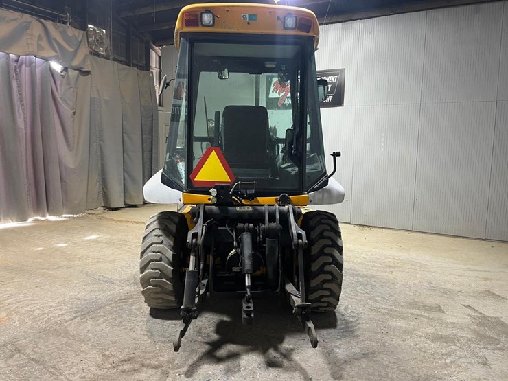 jcb-2cx-image-5