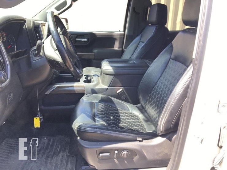 2019-chevrolet-silverado-image-8