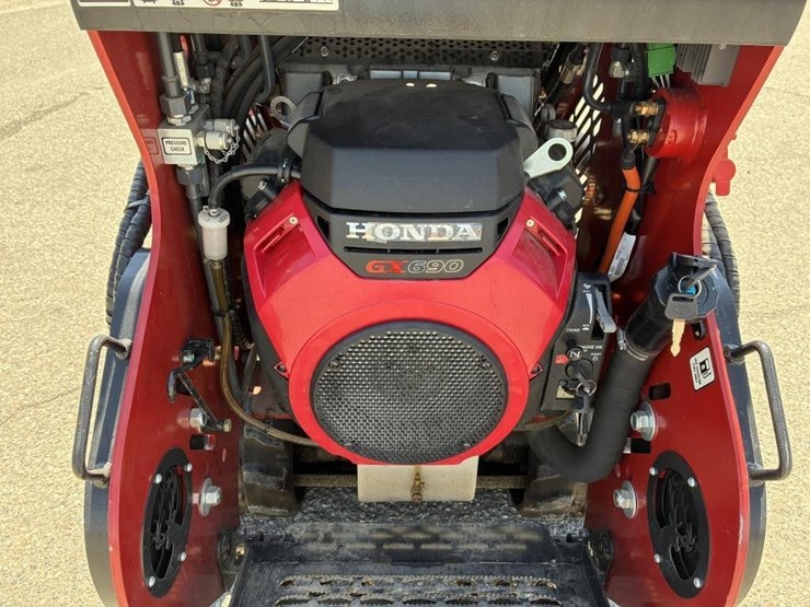 2023-stag-tl322-skid-steer-track-loader-image-8