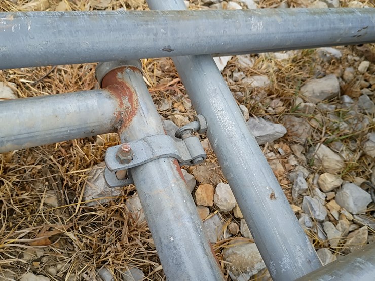 #21589-•-7--galvanized-corral-panels-image-17