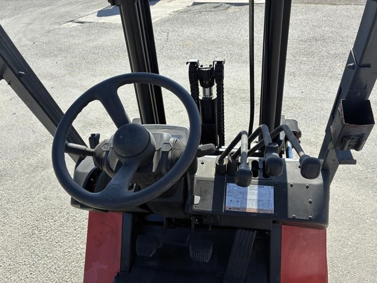 2005-toyota-7fgcu20-image-11