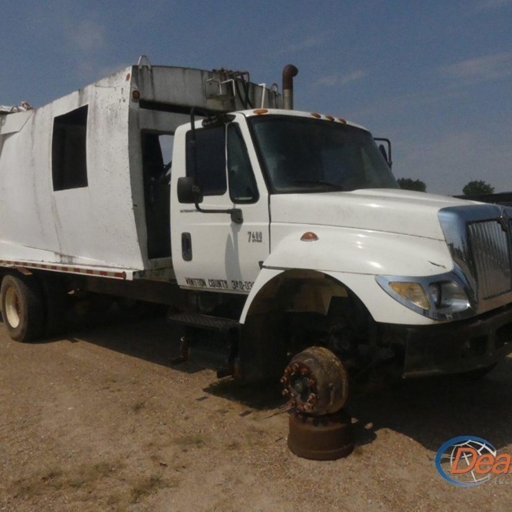 2006 INTERNATIONAL 7400