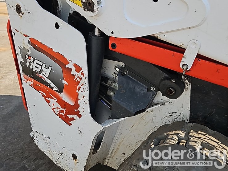 2021-bobcat-t64-image-12