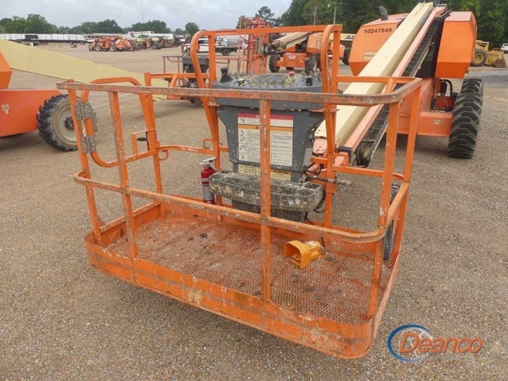 2014-jlg-600s-image-6