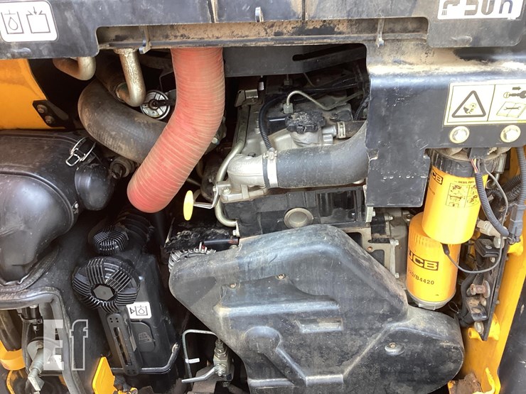 2018-jcb-3ts-8t-image-14