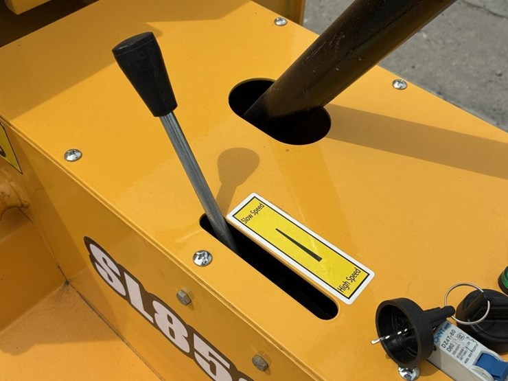 2025-sdlool-sl850-vibratory-tandem-roller-image-7