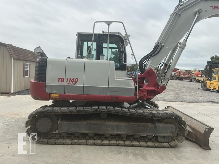 2016-takeuchi-tb1140-image-5
