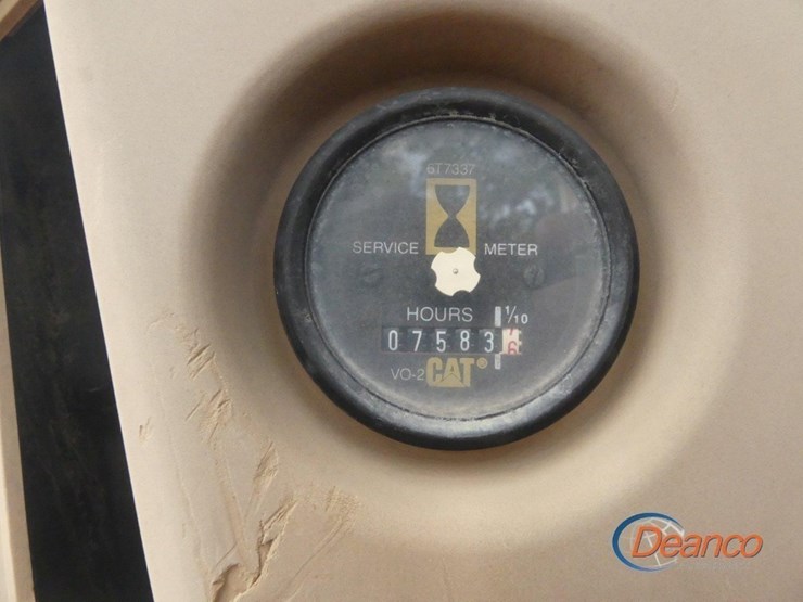 1995-caterpillar-320l-image-12