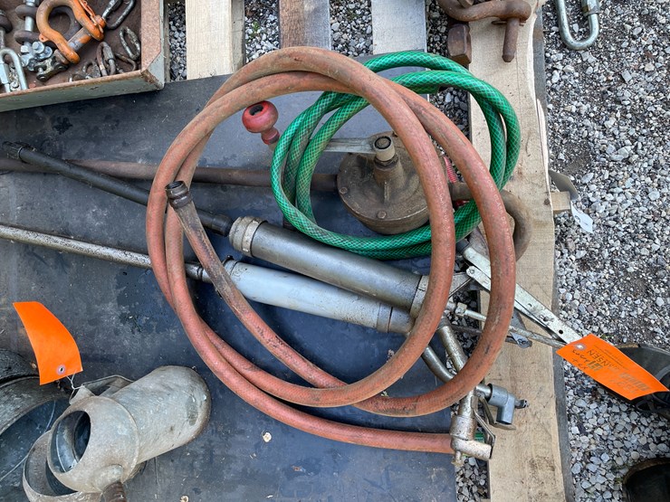 #1597-•-(3)-barrel-pumps-image-1