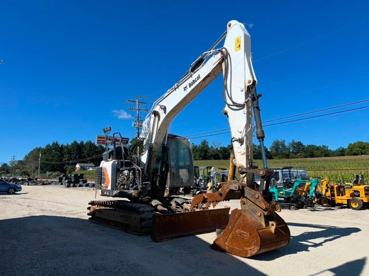2020-bobcat-e145-image-7