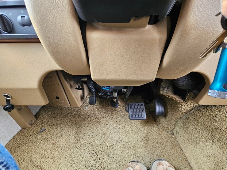 #21543-•-2014-ford-f53-motorhome-image-46