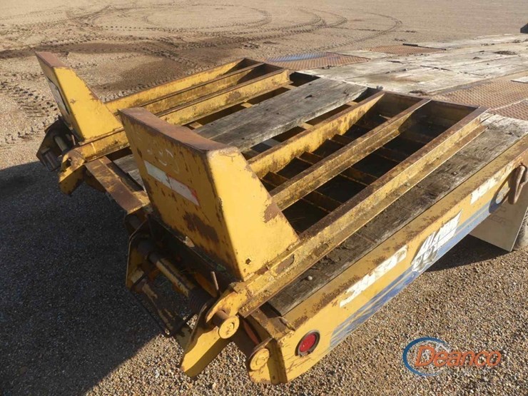 2001-eager-beaver-10ha-tag-trailer,-s/n-112htn3052l058712:-t/a,-pintle-hitch,-19'-deck,-5'-dovetail,-fold-down-ramps,-air-brakes,-16"-wheels,-two-10000-lb.-axles-image-4