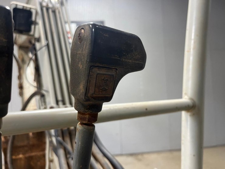 takeuchi-tb235-image-31