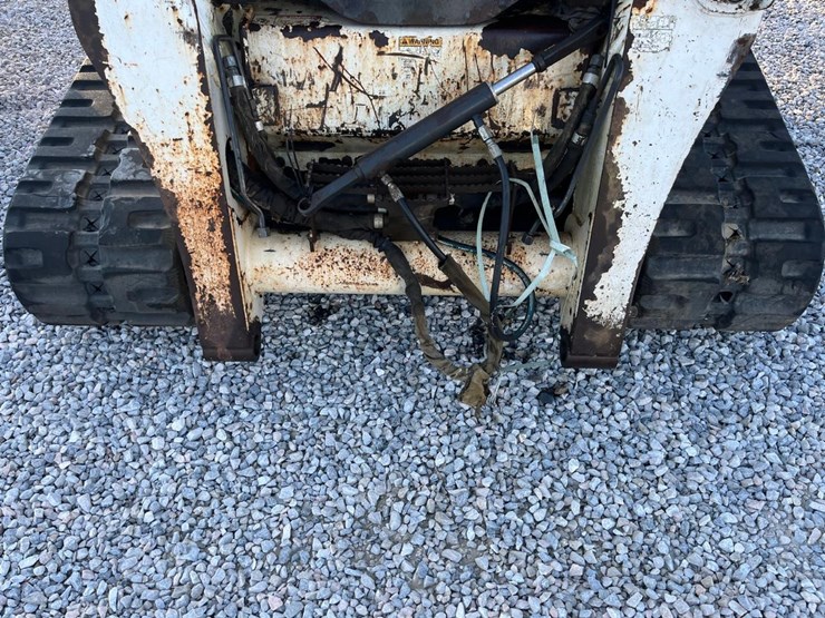 2012-bobcat-t870-image-9