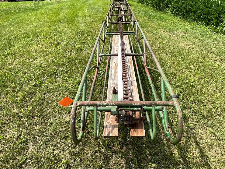#5505-•-john-deere-61'-metal-bale-elevator-image-14
