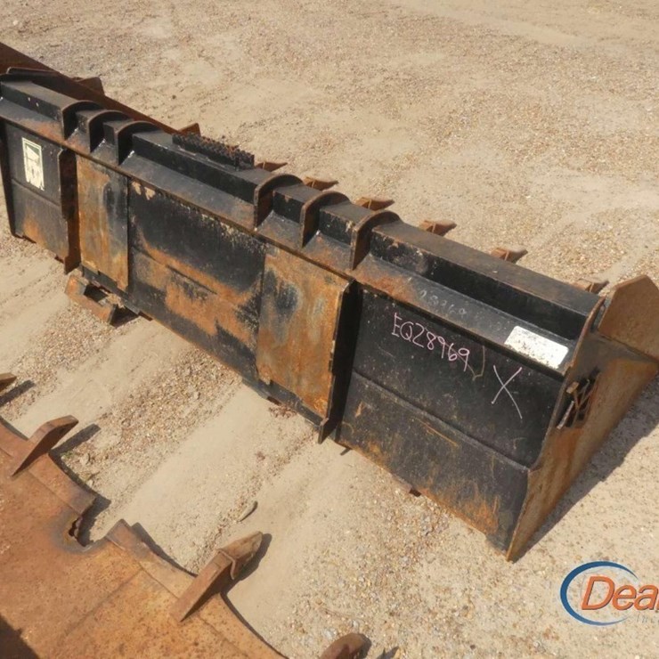 84" SKID STEER BUCKET WITH TEETH