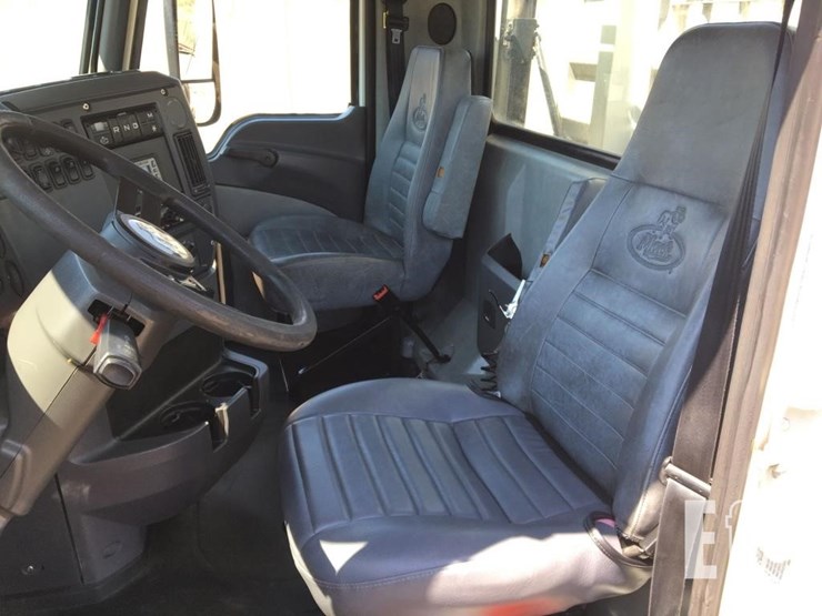 2018-mack-pinnacle-cxu613-image-8