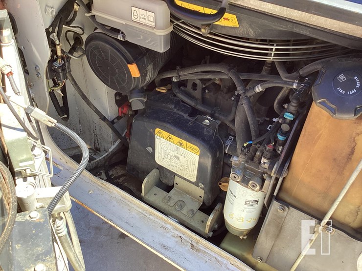 2021-bobcat-s76-image-12