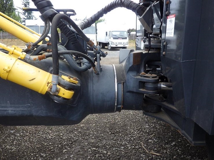 2016-komatsu-hm400-5-image-22