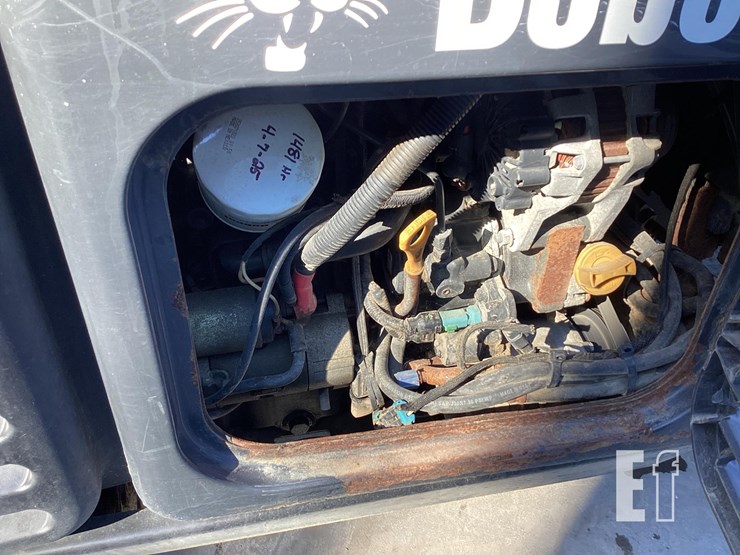 2015-bobcat-toolcat-5600-image-13