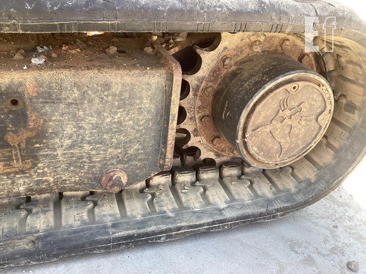 2011-bobcat-325g-image-12