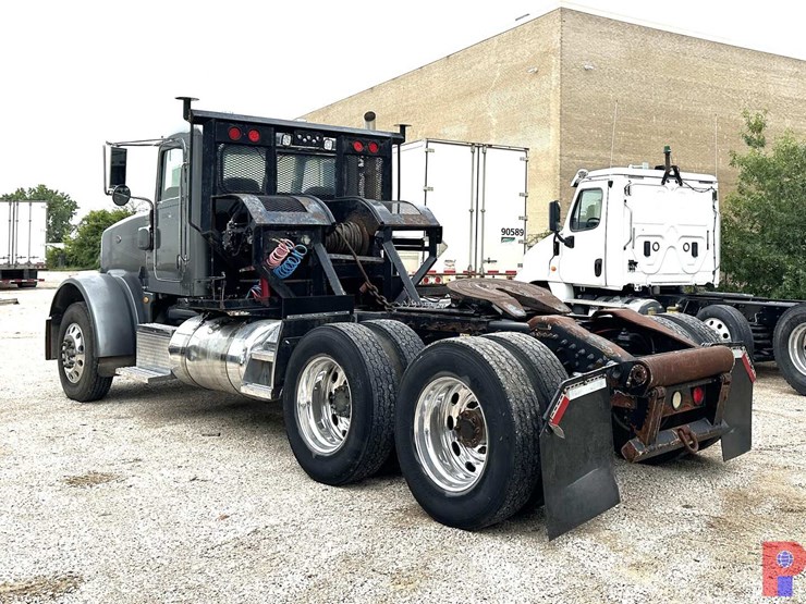 2012-peterbilt-367-image-6