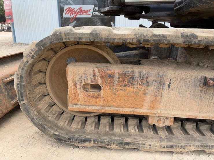 2017-bobcat-e85-image-16
