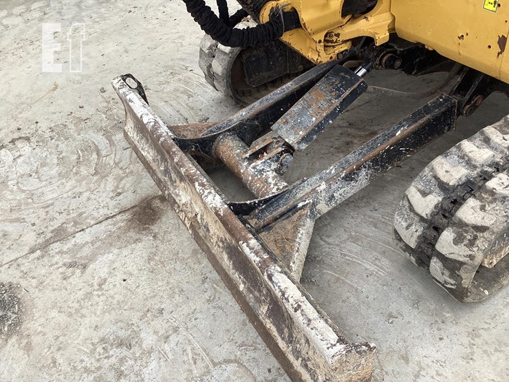 2015-caterpillar-303.5e2-cr-image-9