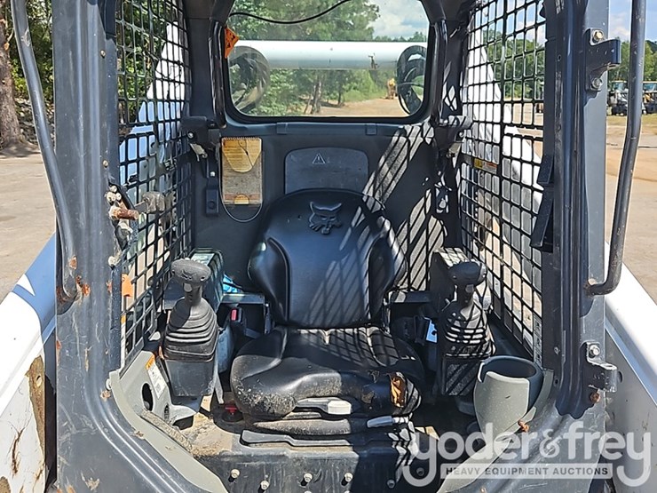 2014-bobcat-t650-image-23