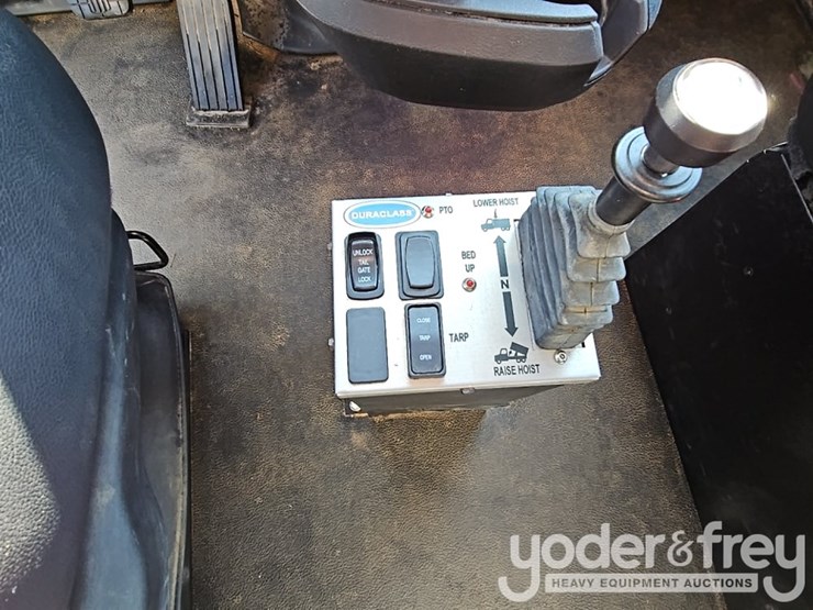 2023-kenworth-t880-image-46