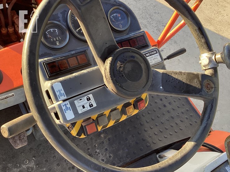 2003-kubota-r520s-image-15