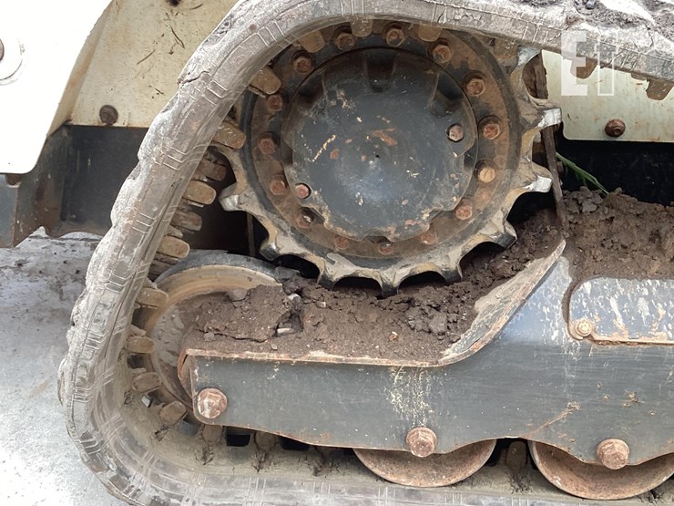 2022-bobcat-t595-image-12