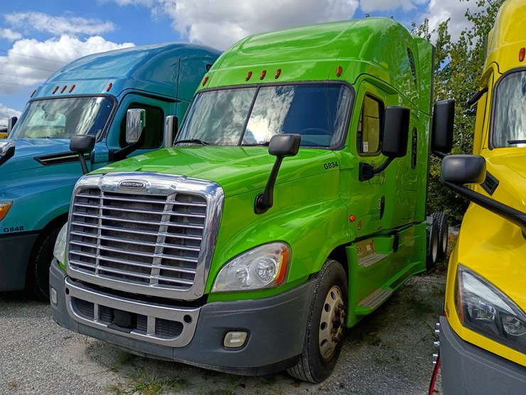 2017-freightliner-cascadia-125-image-1