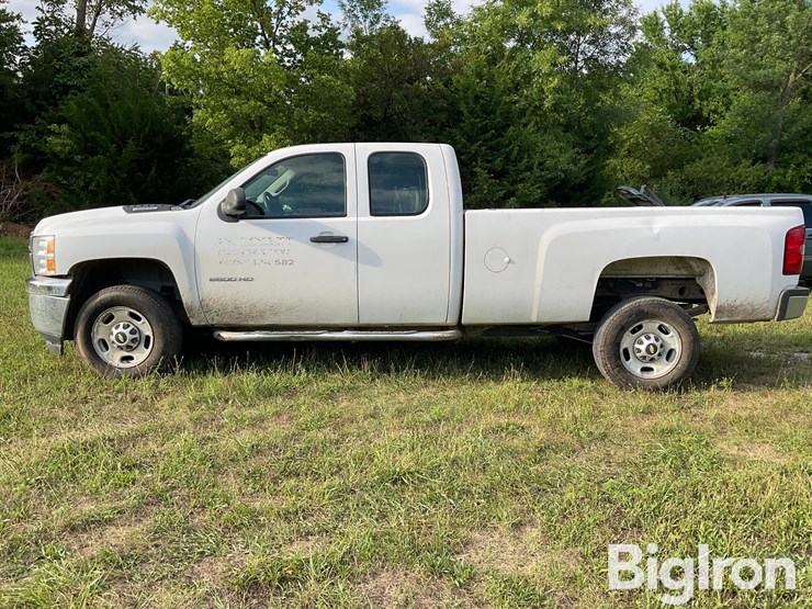 2012-chevrolet-silverado-2500-image-8