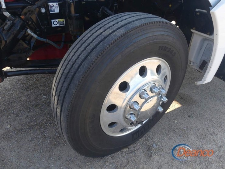 2024-kenworth-t880-image-14